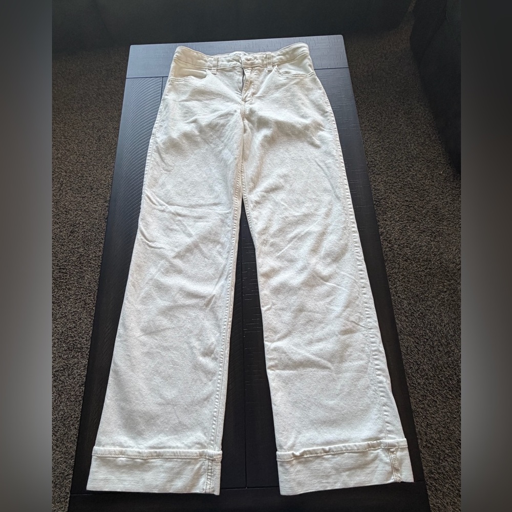 Abercrombie kids- Girls high rise wide leg size 17/18 long- 30”length.